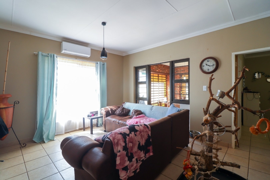 3 Bedroom Property for Sale in La Hoff North West